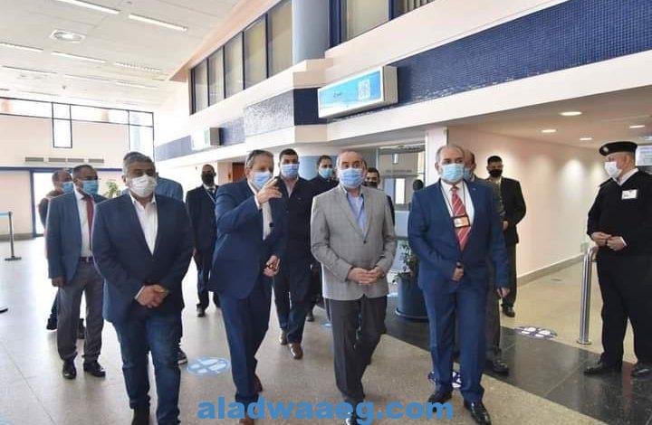 وزير الطيران المدنى يتفقد مطار القاهرة بعد جولة موسعة بمطار مرسى علم