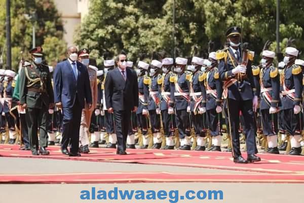 رئيس مجلس السيادة السوداني يستقبل الرئيس عبدالفتاح السيسي بالقصر الجمهوري
