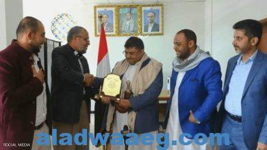 صورة أبو شمالة التقى أحد قادة ميليشيا الحوثي المدعومة من إيران