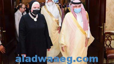 صورة وزيرة التجارة والصناعة تستقبل نظيرها السعودي بمطار القاهرة