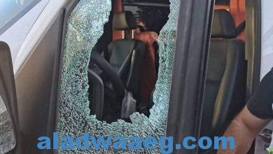 صورة إصابة مسعف فلسطيني إثر استهداف الجيش الإسرائيلي سيارات الهلال الأحمر في نابلس