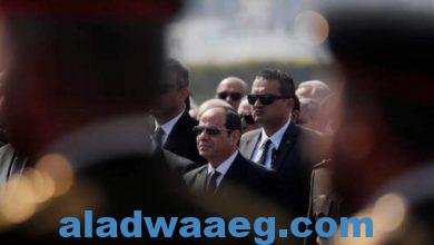 صورة مصر تنظم أول جنازة عسكرية في تاريخها لسيدة بحضور السيسي