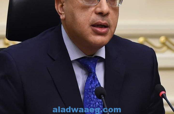 رئيس الوزراء يزور مركز خدمات المستثمرين بمدينة الإسماعيلية