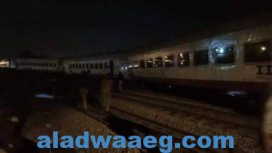 صورة خروج قطار “منوف القاهرة”عن القضبان دون وقوع إصابات
