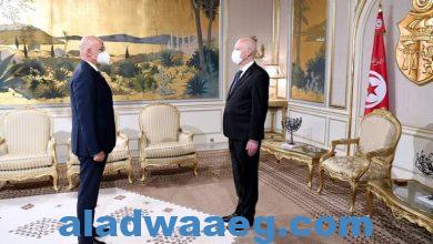 صورة رئيس الجمهورية التونسية يستقبل وزير الخارجية اليوناني بقصر قرطاج،،
