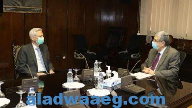 صورة اجتماع وزير الكهرباء والطاقة المتجددة وسفير فرنسا الجديد بالقاهرة وذلك لدعم وتعزيز التعاون المستقبلى