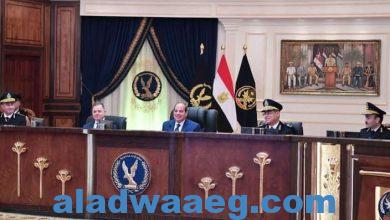 صورة الرئيس السيسى يشهد كشف الهيئه للطلبه المتقدمين بكليه الشرطة. 