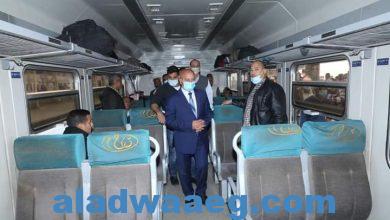 صورة خلال جولته بمحطة مصر للسكك الحديدية لمتابعة انضباط العمل ومستوى الخدمات المقدمة وتركيب بوابات الدخول والخروج بالمحطة.