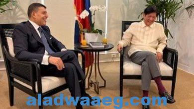 صورة الرئيس الفلبيني المنتخب يستقبل السفير المصري في مانيلا