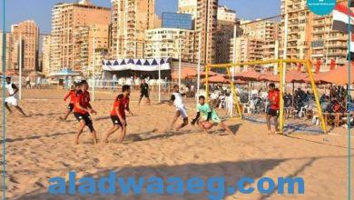 صورة محافظ الإسكندرية: استعدادات شاطئ إسحاق حلمي للمعسكر التدريبي للمنتخب الوطني لكرة القدم الشاطئية