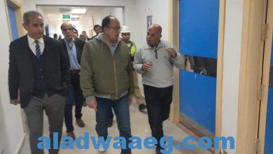 صورة الأستاذ الدكتور السيد قنديل رئيس جامعة حلوان يجري جولة تفقدية لمتابعة سير الأعمال في مستشفى بدر الجامعي