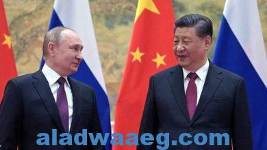 صورة الرئيس الصينى يجري زيارة لروسيا، وتأثير سياسة أمريكا العدائية لبوتين على تقاربه مع “شى
