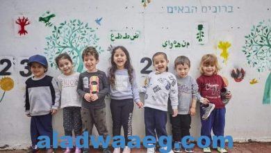 صورة المدارس ثنائية اللغة تجذب الفلسطينيين بسبب جودتها وتميزها