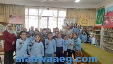 صورة إعلام حلوان يستعرض مخاطر الألعاب الإلكترونية على الأطفال بمدرسة جمال عبد الناصر الابتدائية