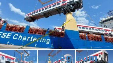 صورة وزير النقل يعلن وصول 30 عربة ثالثة مكيفة جديدة إلى ميناء الإسكندرية قادمة من المجر