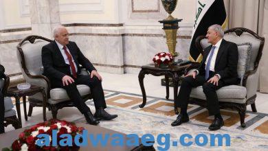 صورة رئيس العراق يعقد جلسة مباحثات مع وزير الداخلية الفلسطيني