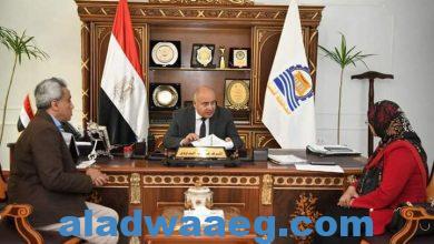 صورة محافظ قنا يبحث مع وكيل وزارة الصحه الموقف التنفيذي للمشروع القومي لتنمية الأسرة المصرية