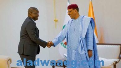 صورة رئيس جمهورية النيجر يستقبل رئيس مؤتمر رؤساء دول وحكومات الاتحاد الاقتصادي والنقدي لغرب إفريقيا