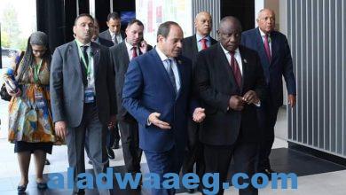صورة السيسى يلتقى مع رئيس جمهورية جنوب افريقيا على هامش انعقاد القمة الأفريقية الروسية
