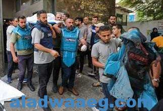 صورة أفراد ومؤسسات دولية تستجيب للتحذيرات وتنتقل إلى جنوب غزةv