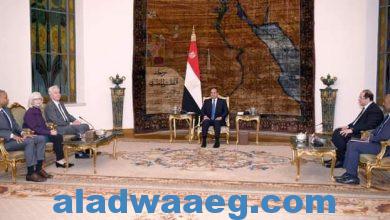صورة بحضور اللواء عباس كامل الرئيس السيسى يستقبل مدير وكالة المخابرات المركزية الأمريكية