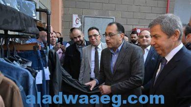 صورة رئيس الوزراء يتفقد مصنع “الشركة الرباعية فورتكس للنسجيات” بمدينة السادات