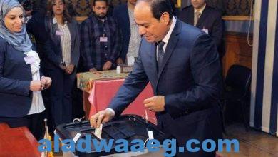 صورة الرئيس السيسي يدلي بصوته في الإنتخابات الرئاسية المصرية