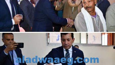 صورة وزير الشباب والرياضة ادلي بصوته في الانتخابات الرئاسية