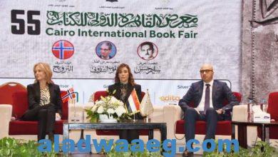 صورة “وزيرة الثقافة” تؤكد ان معرض القاهرة للكتاب أنار عقولًا مصرية وعربية