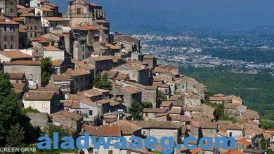 صورة قرية إيطالية عرضت منازلها الفارغة للبيع مقابل يورو واحد