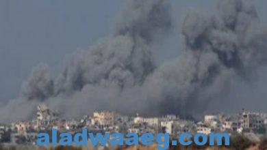 صورة  الاحتلال يقصف مناطق سكنية غرب خان يونس فى قطاع غزة