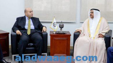 صورة رئيس البرلمان العربي يلتقي وفد جمعية حماية