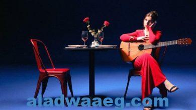 صورة تاليا لحود تتصدر قوائم أبل ميوزيك بألبومها الجديد “غريبة”