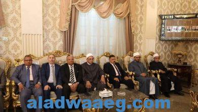 صورة استقبال محافظ المنيا لجموع المهنئين بعيد الفطر المبارك بديوان عام المحافظة