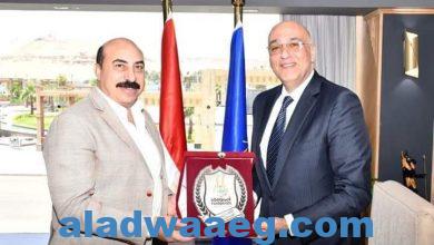 صورة استقبل اللواء أشرف عطية محافظ أسوان الأستاذ باسل رحمي الرئيس التنفيذي لجهاز تنمية المشروعات 