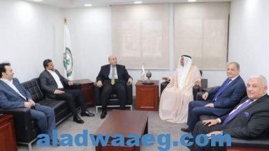 صورة رئيس البرلمان العربي يلتقي وفد جمعية حماية