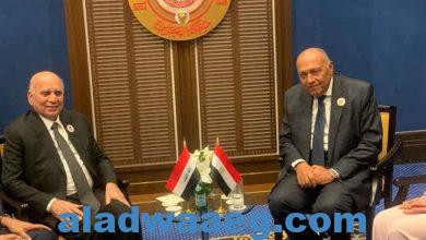 صورة وزير الخارجية يعقد لقاءاً ثنائياً مع وزير خارجية العراق 