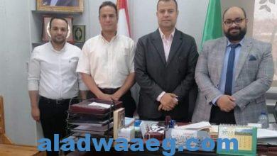 صورة اجتماع مدير عام التعليم الفنى بالدقهلية مع ممثلي جمعية النهضة