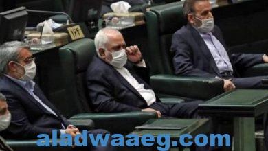 صورة نائب إيراني يلوح بـ”إقالة حتمية” لظريف
