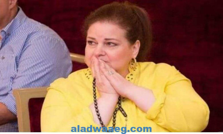 تدهور الحالة الصحية للفنانة دلال عبد العزيز بعد معرفتها بوفاة زوجها