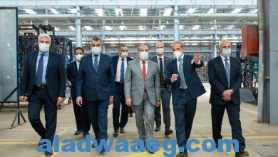 صورة وزير الدولة للإنتاج الحربي يتفقد أحد مصانع القطاع الخاص لبحث سبل التعاون