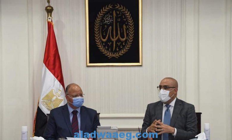 وزير الإسكان ومحافظ القاهرة يتابعان تنفيذ مشروعى تطوير منطقتى "مثلث ماسبيرو" و"سور مجرى العيون"