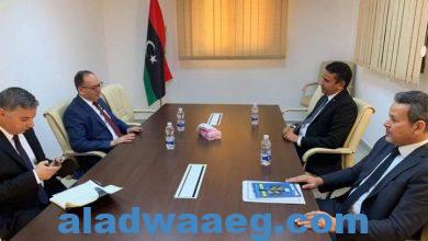 صورة مدير إدارة الشؤون الإسلامية بالخارجية الليبية يبحث مع سفير تونس التعاون المشترك .