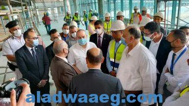 صورة وزير الطيران المدنى يتابع مستجدات أعمال مشروع توسعة مطار سفنكس الدولي . 