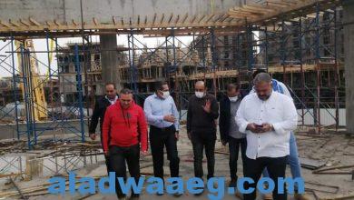 صورة مسئولو “الإسكان” يتفقدون سير العمل بمشروع تطوير منطقة سور مجرى العيون بالقاهرة.