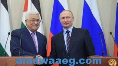 صورة الرئيس محمود عباس يلتقي نظيره الروسي بوتين.