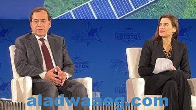 صورة وزير البترول يشارك في جلسة التعاون في مجال الطاقة بمؤتمر البترول العالمى.