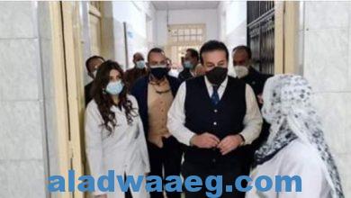 صورة الدكتور خالد عبد الغفار القائم بعمل وزير الصحة يتفقد مستشفى الرمد بأسيوط بعد تطويرها بقيمة 15 مليون جنيه.