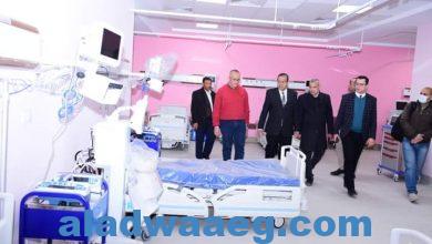 صورة مستشفى سوهاج الجامعي الجديد يتسلم 13 جهاز جديد ومفرمة للنفايات.