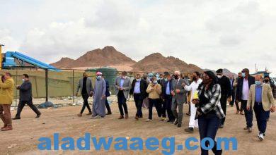 صورة وزيرة البيئة ومحافظ جنوب سيناء يتفقدان منظومة المعالجة والتخلص الحالية بمصنع فرز المخلفات بمنطقة الخناصير بشرم الشيخ.